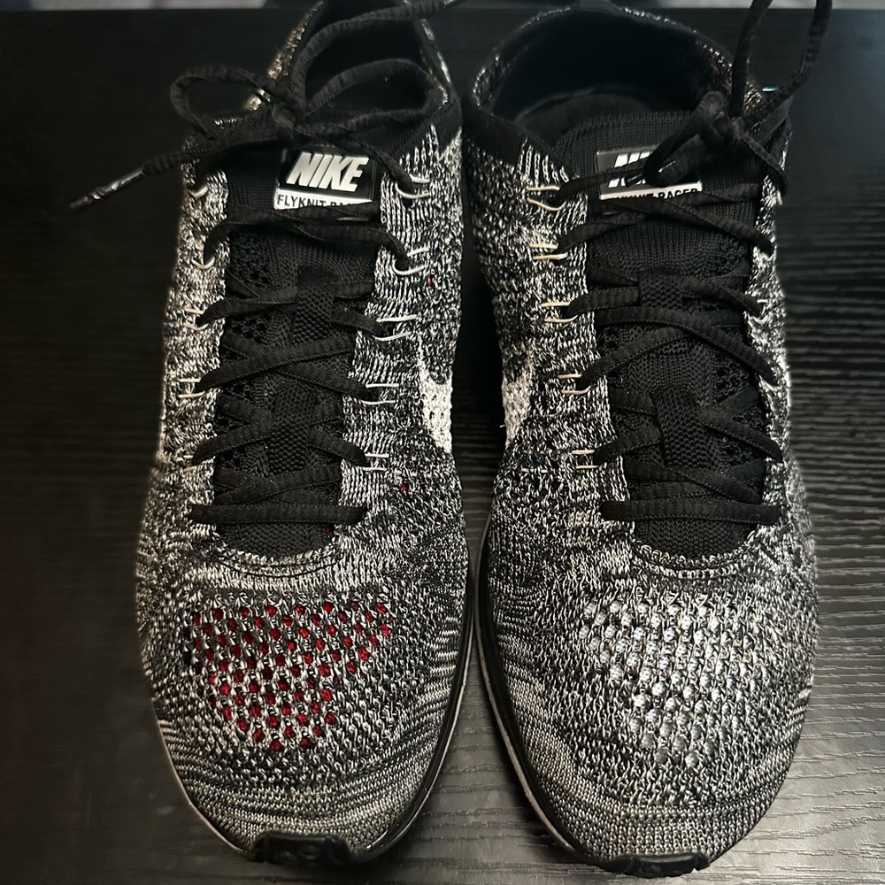 Nike Flyknit Racer Oreo - Picture 5 of 6